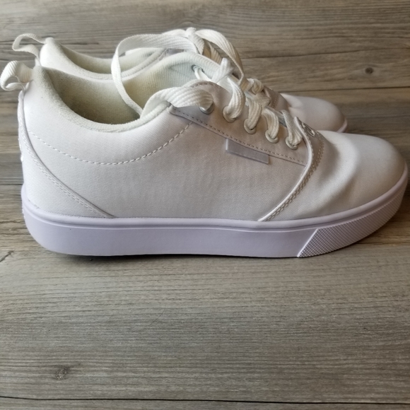 Heelys Pro 20 Canvas All White Wheeled Heel Shoes - Picture 5 of 10